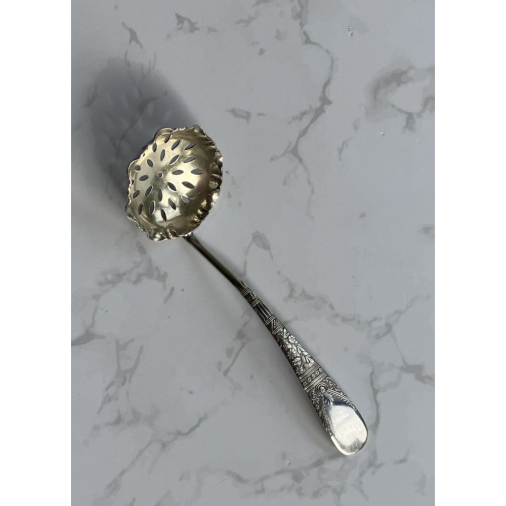 1847 Rogers‎ Bros A1 Lorne Silverplate Pierced Sugar Shell Spoon 1878